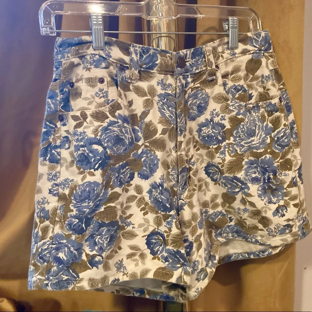 Vintage High waisted floral shorts 90s - Picture 4 of 13